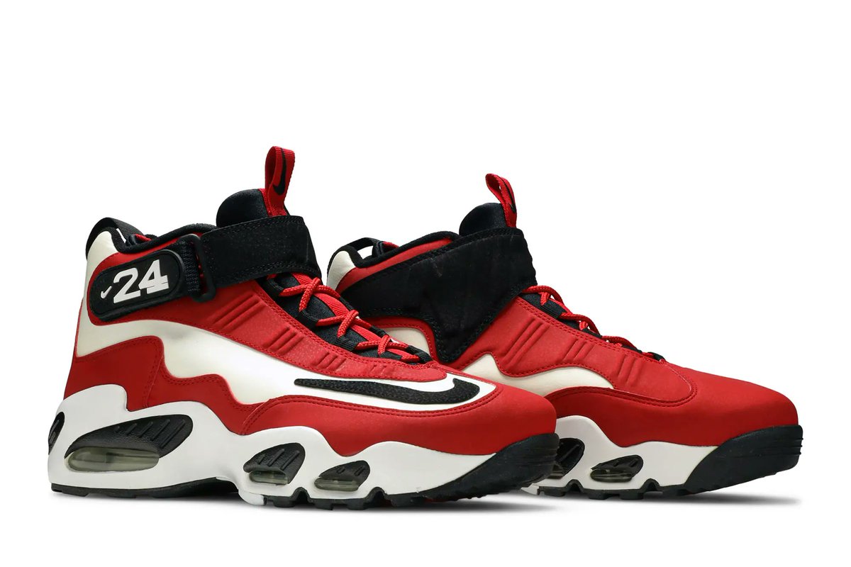houseofheat's tweet photo. Nike Air Griffey Max 1 "Cincinnati Reds" returns Holiday 2026 ⚫️🔴 https://t.co/RKxDYsyYf5
