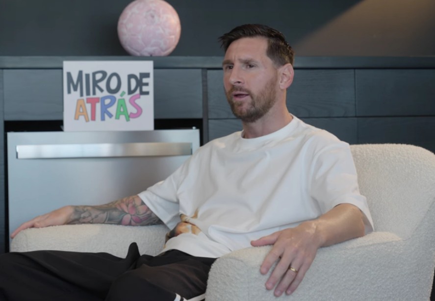 🚨🗣️ Leo Messi: "I'm going to say that the shot in 2022 in Qatar was a fluke against Mexico.

I was lucky it went in there, it goes between a couple of legs." 😂