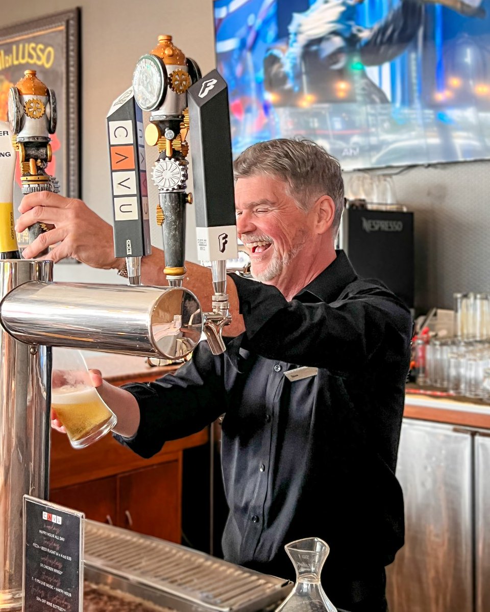 Hilton Vancouver Airport tweet media