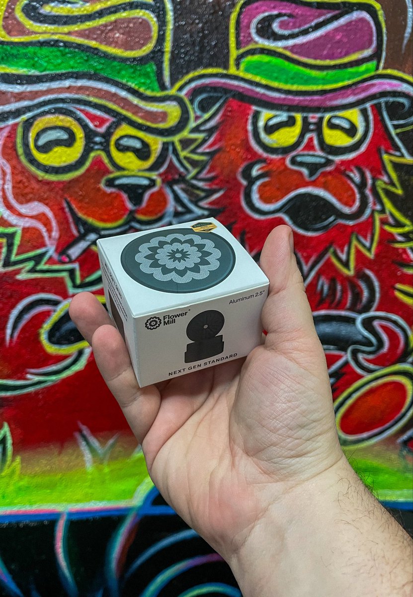 iColeJohnson's tweet photo. Finally caved and bought a Flower Mill 😤🔥 Can’t wait to put this beautiful piece of art to WORK!! 👌🏼 @FlowerMillUSA #HeadzSpace #Mmemberville #stonertwt #weedtwt #FlowerMill #StonerFam #StonerLife https://t.co/NWv5CS7jDX
