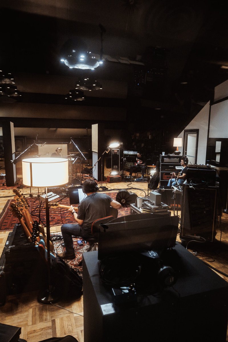 Aaron Lewis tweet media