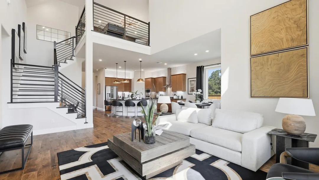 记者易速利 tweet media