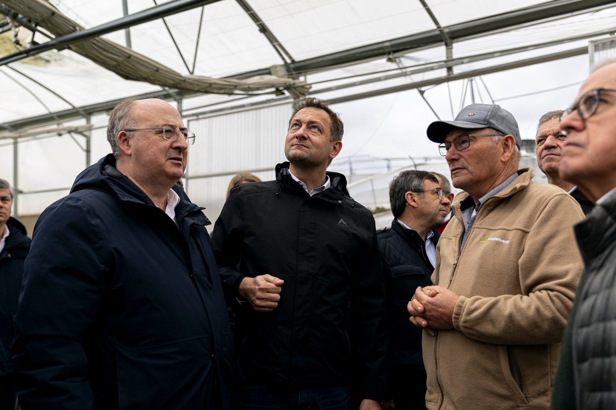 Independentemente de tudo o resto, é injusta a crítica ao Ministro da Agricultura de não ter estado no terreno. Não só esteve como creio ter sido o único a trazer um comissário europeu “ao terreno”.