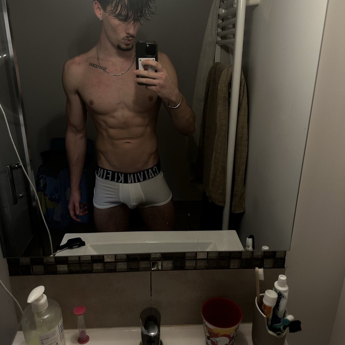 Bradleyyy“ tweet media