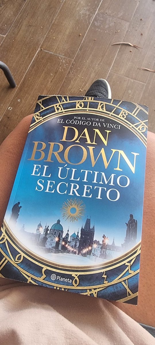 KarenMacarenF10's tweet photo. Ya instalada en Bahía Inglesa, y mientras descanso un poco de la locura del viaje, empezaré una nueva aventura... alguien ha leído este libro? Comentarios,  impresiones, críticas? Los leo 👀 #DanBrown #ElUltimoSecreto https://t.co/dZ6LC9VWp1