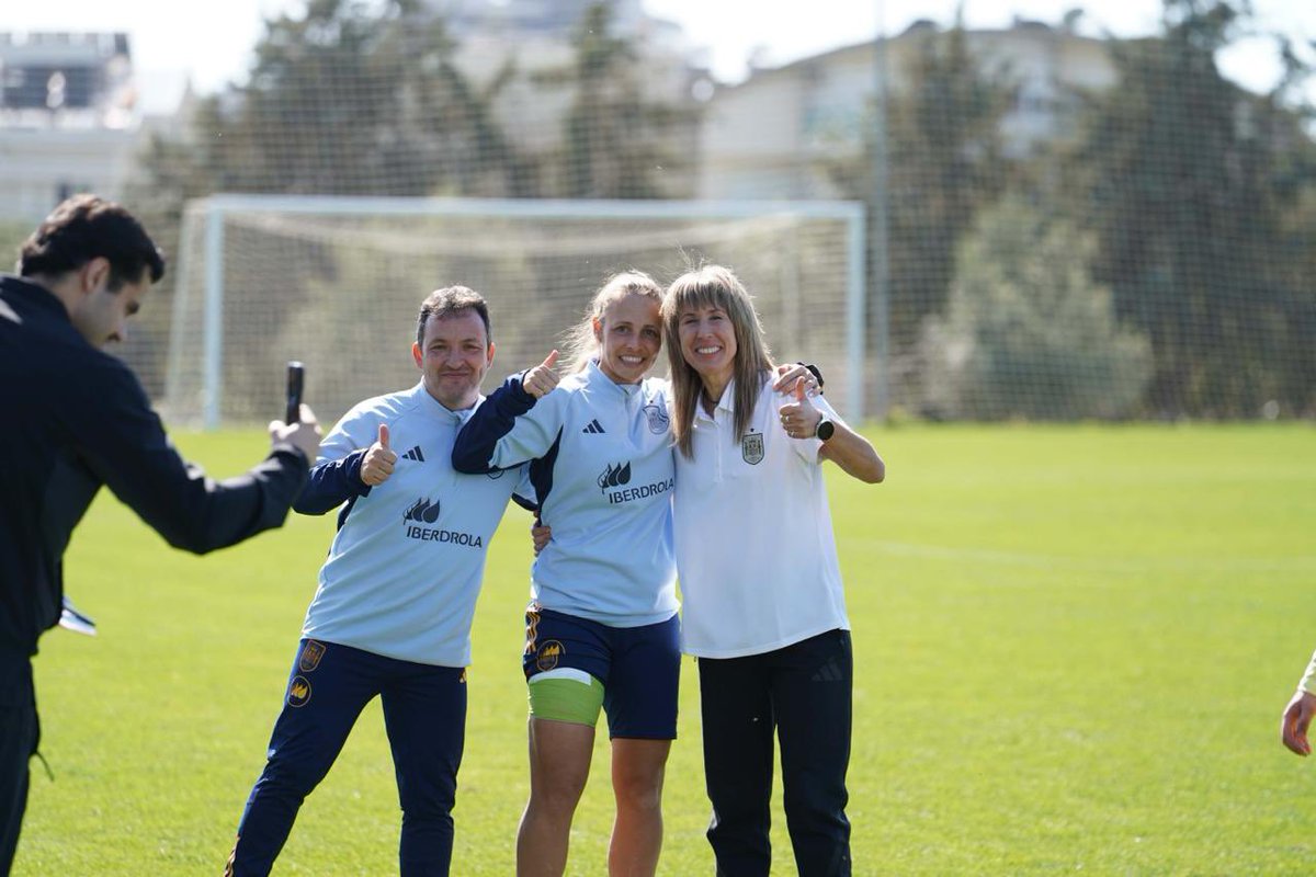 NnattiGutierrez's tweet photo. This is the beauty of football, you are always learning, always growing.
Next challenge #Denmark π©π°
#DevelopmentTournament #UEFA #WomensFootball #NationalTeam #Talent #Development #InternationalExperience #WU16πͺπΈ https://t.co/kiJYJQGWwC