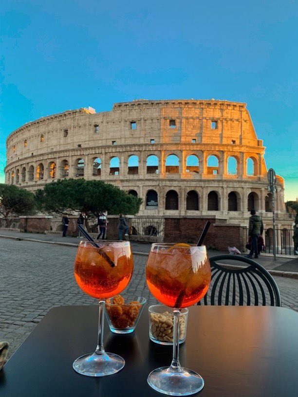 soylebisakinlik's tweet photo. manifesting italian summer https://t.co/G2BwZrVm4G