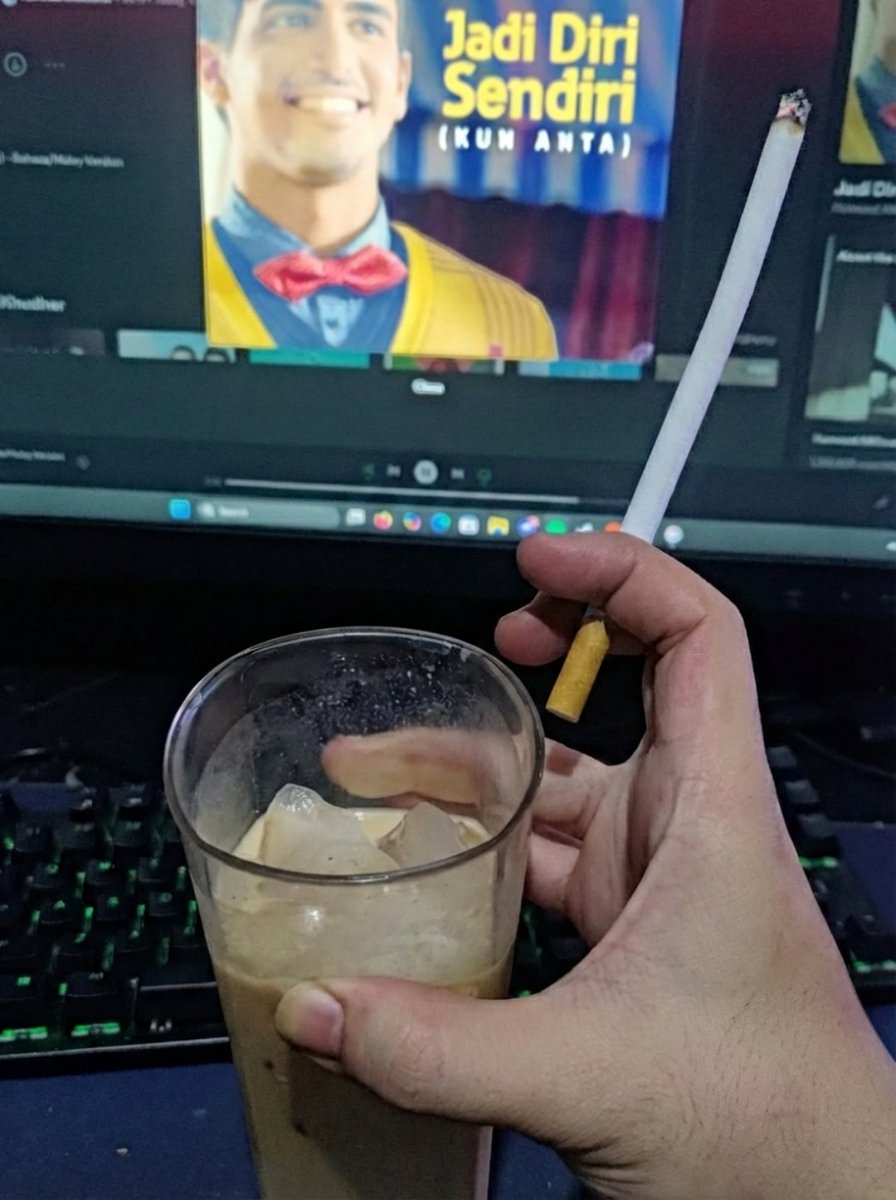 pantungalimar's tweet photo. tujuh kurma + nescafe biru + sebaaaaaaaat adalah bestcombo https://t.co/oalNQzSrTZ