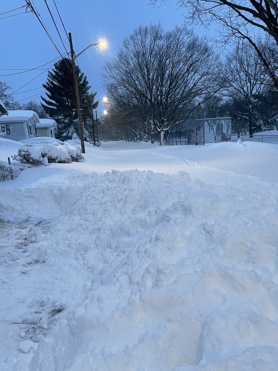 buttterx3's tweet photo. @PVDMayor @CityofProv Virginia Lane needs to be plowed ASAP. Not once has a plow came, not even during the beginning of the storm. I’m an essential worker and can’t get to the hospital!!! Please send someone!!! https://t.co/Nad6JWl1im