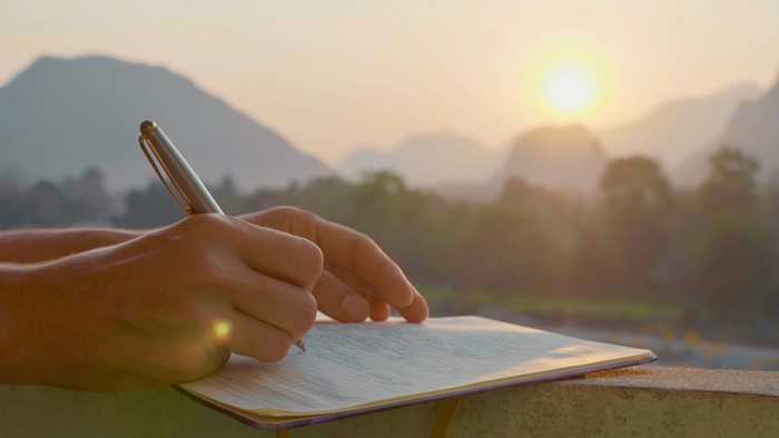 Writing Forward (Melissa Donovan) 📖🖊️ tweet media