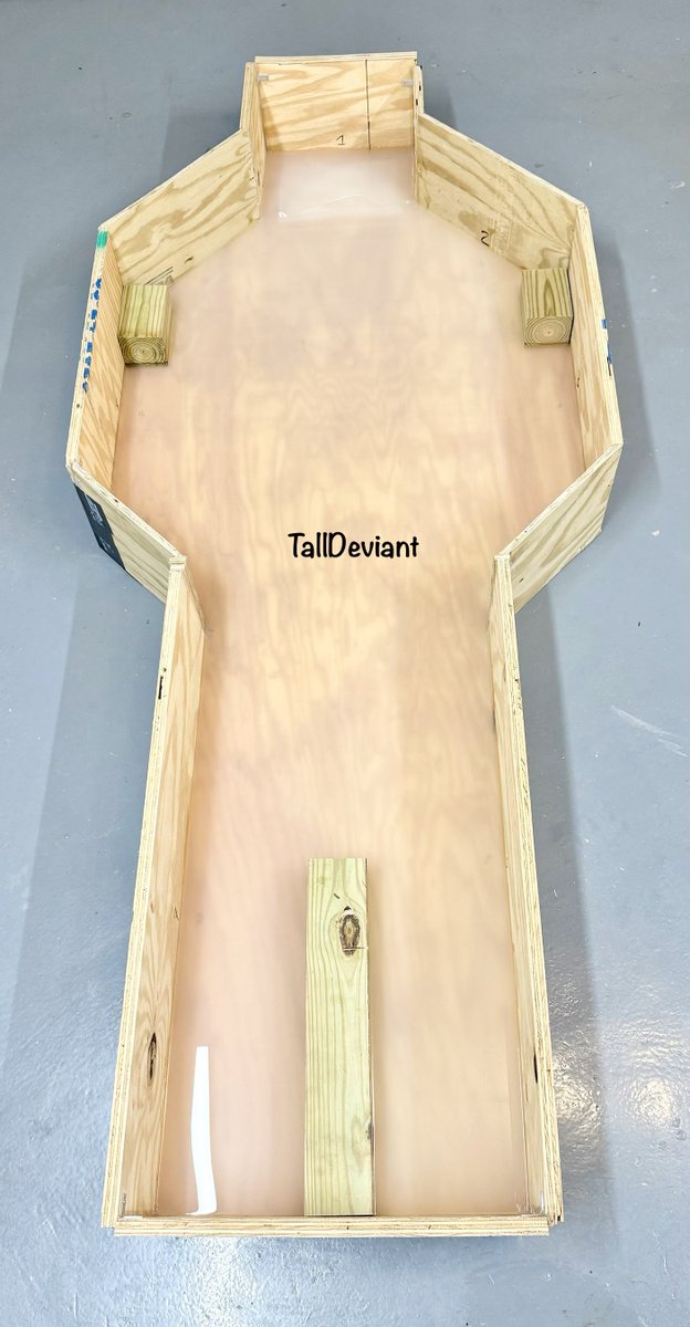 Rated R for Rubber tweet media