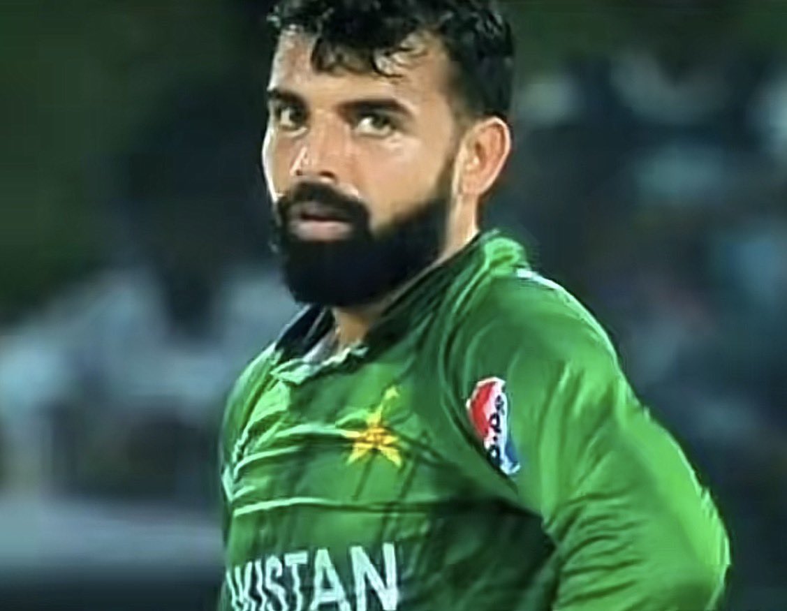 Thu tere te kutya
Jan chad te team di begairat admi!!! <a href="/76Shadabkhan/">Shadab Khan</a>