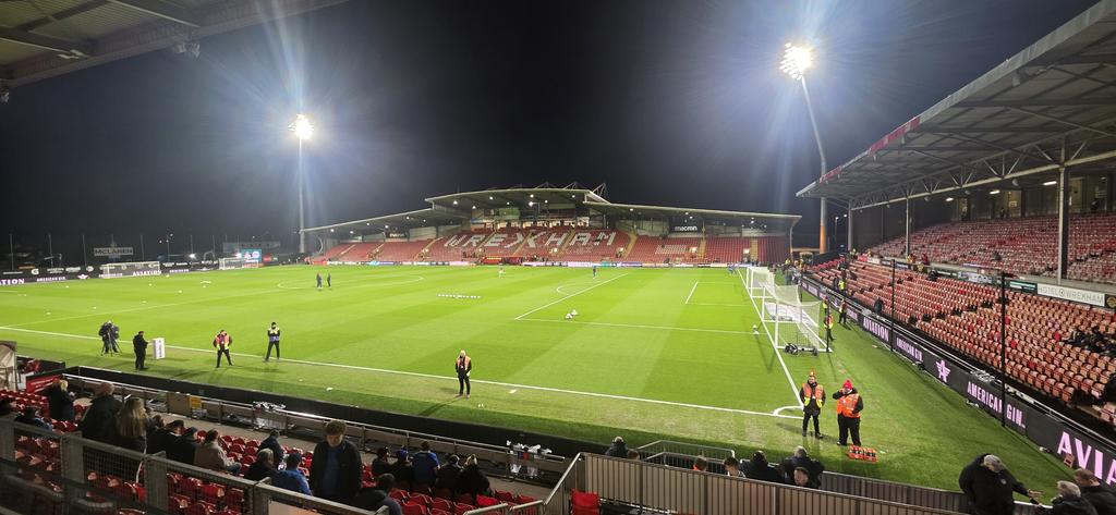 New Ground Alert. Excited to see <a href="/Pompey/">Portsmouth FC</a> play at Wrexham for the first time. I now have just 7 of the 92 left (though 3 of the 7 that are in the Premier league I saw at their old grounds. Let's go for 3 wins on the bounce 🙏 <a href="/pompeylive/">Pompey Live</a> #Pompey #playuppompey #pup
