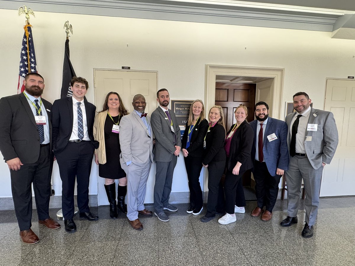 Kelli Lee tweet media