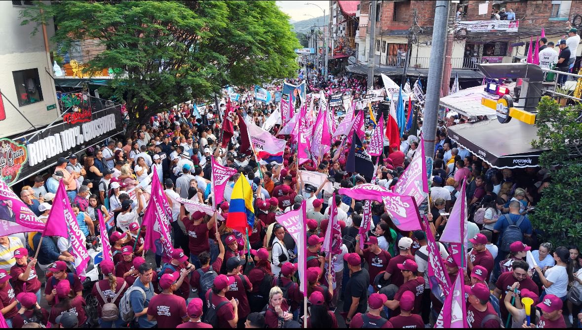 Somos la nueva derecha y estamos concentrados en elegirnos como una bancada de Senado seria y decente. La lista de <a href="/creemosco/">Partido Creemos</a> sacará más votos de los necesarios para el umbral y desde nuestras curules respaldaremos el gobierno de <a href="/ABDELAESPRIELLA/">Abelardo De La Espriella</a>