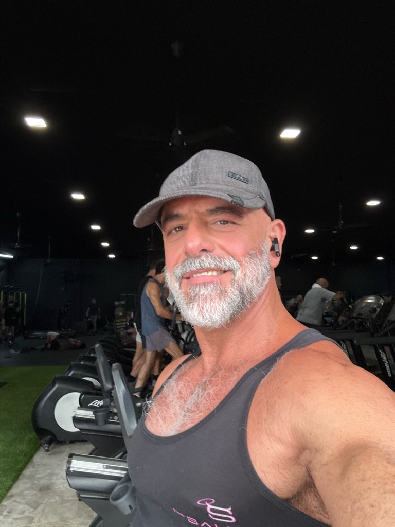 iamadamkeith's tweet image. Last day in Puerto Vallarta. Finished the gym and off to the beach I go.