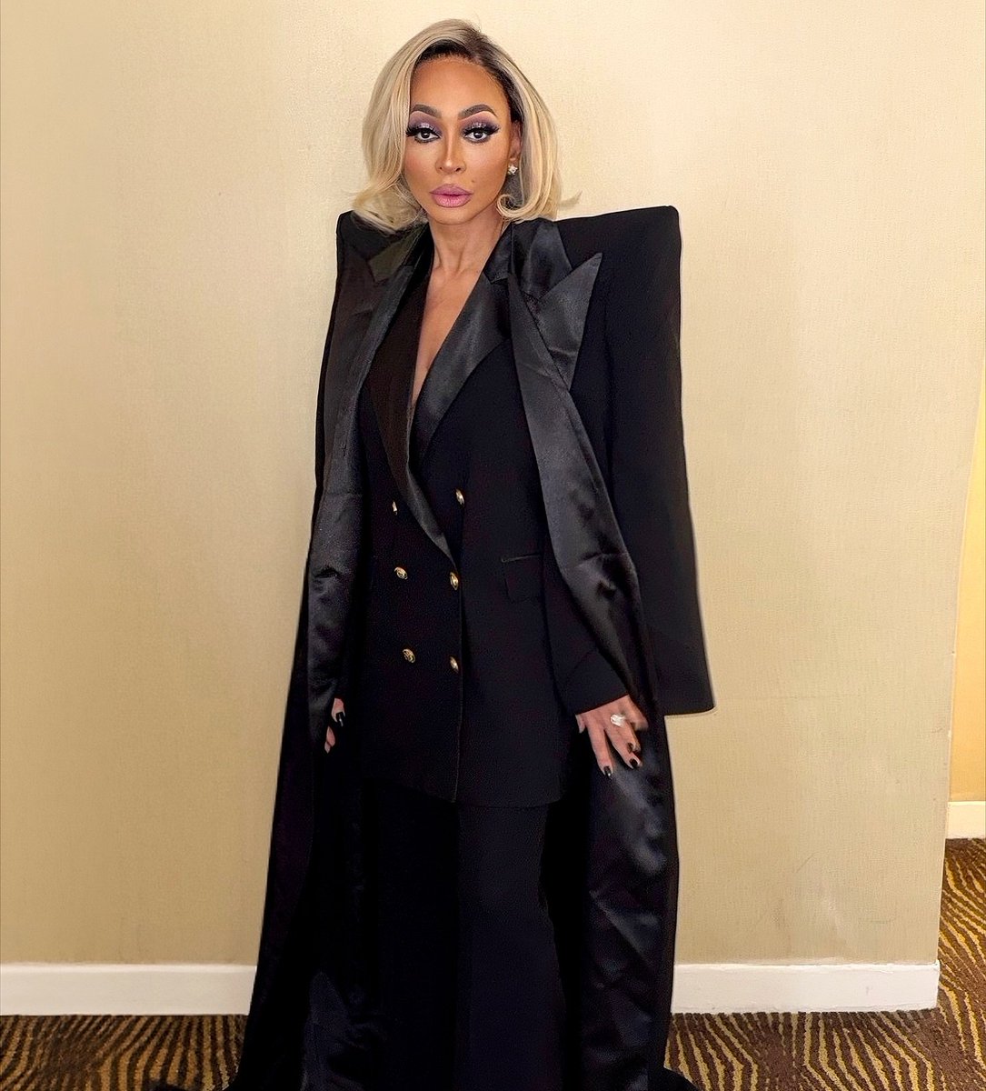 GossipInformer's tweet photo. Karen Huger dropped some new photos from #NYFW.

#RHOP https://t.co/YV7j7ZNUPe