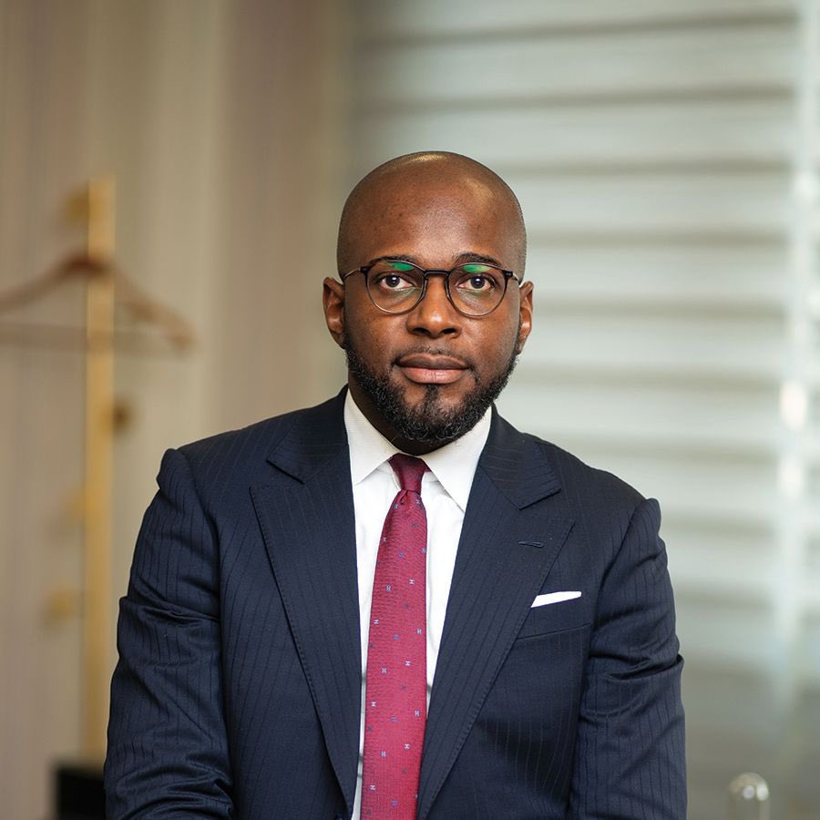 JosephineMawete's tweet photo. #RDC : L’or congolais entre de nouvelles mains stratégiques.

Par ordonnance présidentielle, François Kakese Kimaza est nommé Président du Conseil d’Administration de la SOKIMO SA, fleuron aurifère de l’Est de la RDC.

Ancien Gestionnaire de la Qualité et des Performances au Cabinet du Chef de l’État, ex-manager chez Deloitte et cadre bancaire chez FBNBank DRC et Access Bank RDC, cet expert certifié en audit des systèmes d’information (CISA), titulaire d’un Executive MBA de la Frankfurt School of Finance & Management, arrive avec une mission claire : restaurer la gouvernance, moderniser les processus et redresser la performance industrielle.