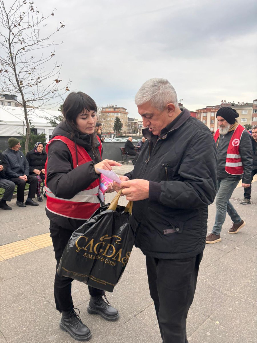Birlikte düşünmek, birlikte güçlenmek için hazırlıklarımız sürüyor.
Bildirimizi dağıttık, pankartımızı astık.
📍 28 Şubat’ta görüşmek üzere.