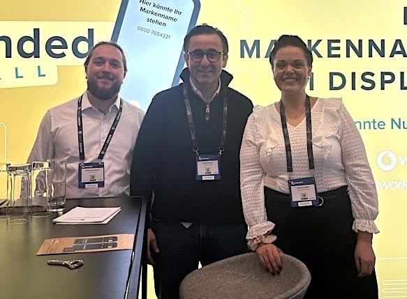 FirstOrionCorp's tweet image. It was a great day at #CCWBerlin! Our international team, Temim Nawaf Al Adwan, Managing Director of EMEA region, and Alex Baines, Account Director of European Operations, met with our friends @deutschetelekom, @vodafone, and @RealNetwork.
#FirstOrion #BrandedCalling #CCW26