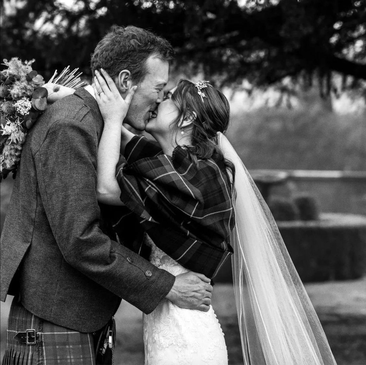 Love and happiness ❤️

Gorgeous image of Alice with her new husband, perfectly captured by Camerashy Photography.

You can see a close up of Alice's headband here:
instagram.com/p/DUEEpk5DJKR/