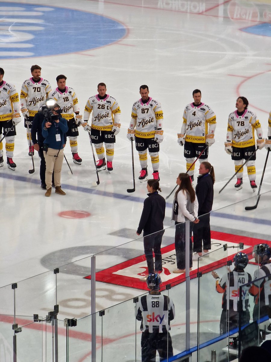 Christine Huber tweet media