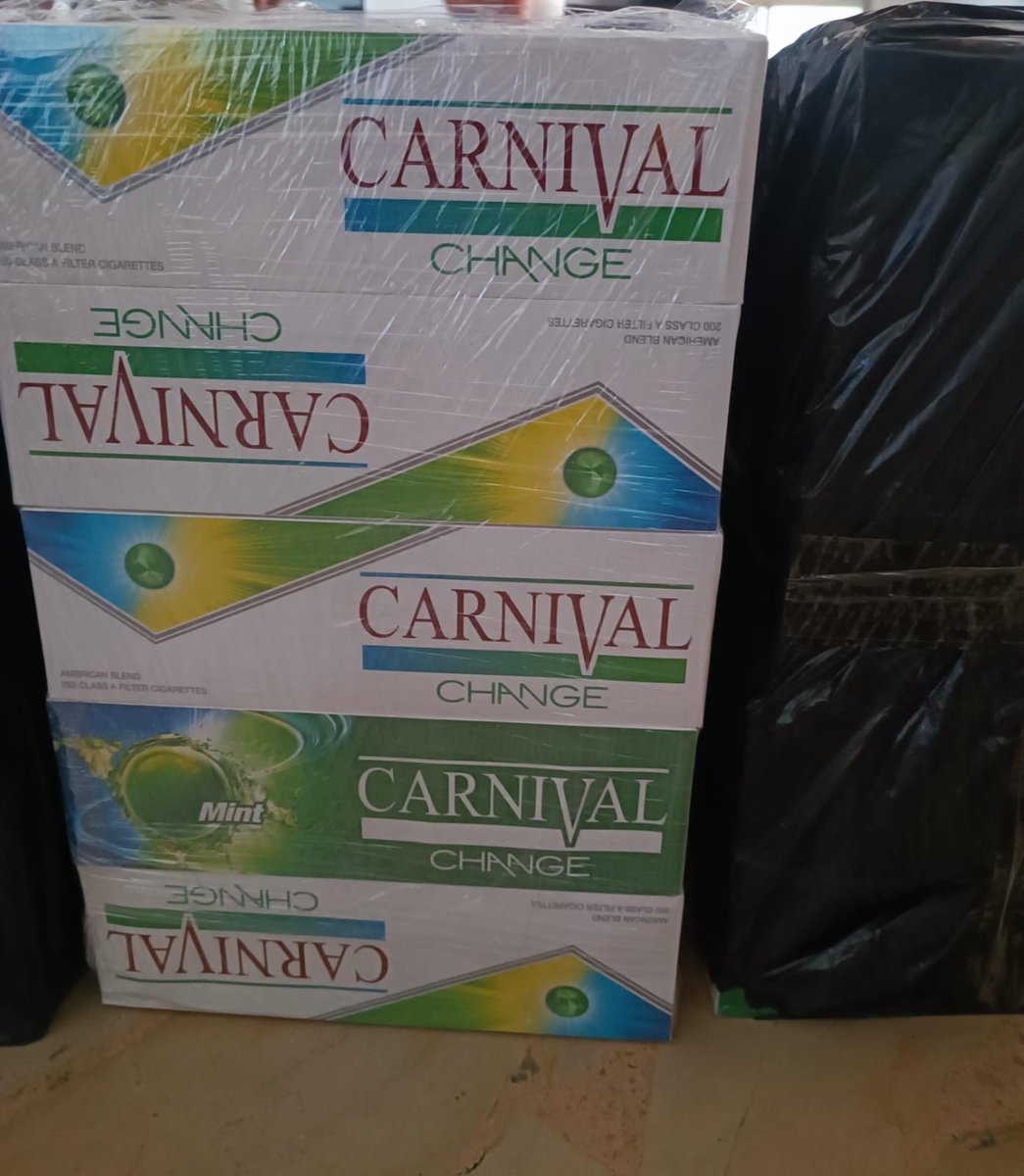 🚨🚬 ¡Golpe al contrabando!

En la ciudad de Ibarra, mediante un operativo de inteligencia y seguimiento, logramos la aprehensión de una camioneta que transportaba 15 bultos de cigarrillos de procedencia extranjera, los cuales pretendían ser comercializados de manera ilegal en el