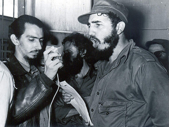 Hace 68 años de la  fundación de  Radio Rebelde, en la Sierra Maestra. Desde entonces, la "Emisora de la Revolución" sostiene en alto el fusil de la verdad para defender la Patria. 
#CubaViveEnSuHistoria