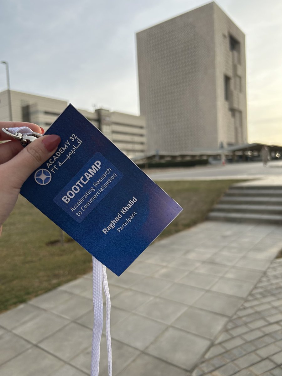 raghad_khalid13's tweet photo. سعيدة بمشاركتي في برنامج تسريع الابتكار مع كاكست، حيث تم اختياري أنا وفريقي من بين أكثر من 200 فريق متقدم. تجربة مكثفة خلال 4 أيام تعلّمنا فيها كيف نحوّل الأفكار إلى مشاريع قابلة للتطبيق في سوق العمل 🌟 https://t.co/EyaUZkD4X5