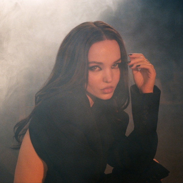 ttliterario's tweet photo. 11. Amores, trens e outras coisas de Jennifer E. Smith

Desde 2021 sem notícias, o livro viraria um filme pela HBO MAX e teria no elenco Dove Cameron e Jordan Fisher como protagonistas

No entanto, nunca mais tivemos notícias a respeito https://t.co/aYjUN4UoP4