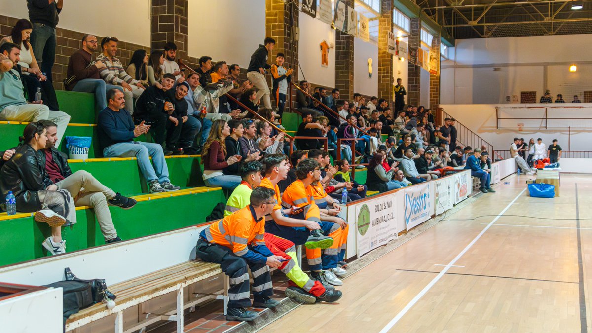 ExtremenaBoxeo's tweet photo. Gracias a la Presidenta de la Diputación de Badajoz, Raquel del Puerto, y de la concejala de Deportes de Almendralejo, Carolina Preciado, por su apoyo a nuestro deporte y su asistencia al evento como aficionadas. 

¡Seguimos trabajando para que el deporte siga creciendo! 💪✨ https://t.co/mQP83Tmuh3