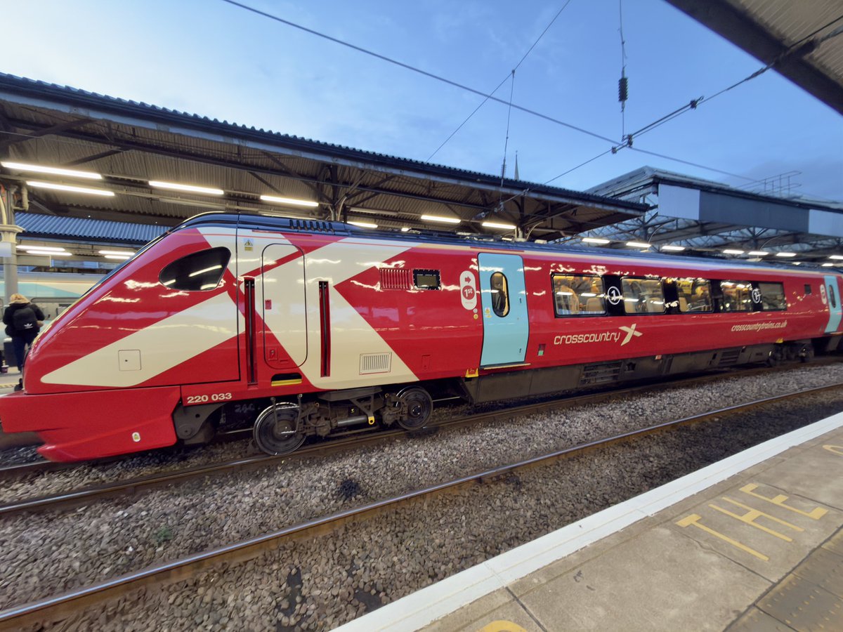 RailwayExplorer's tweet image. XC new livery 220033 at Newcastle after forming the 1E44 1428 Birmingham New Street to Newcastle