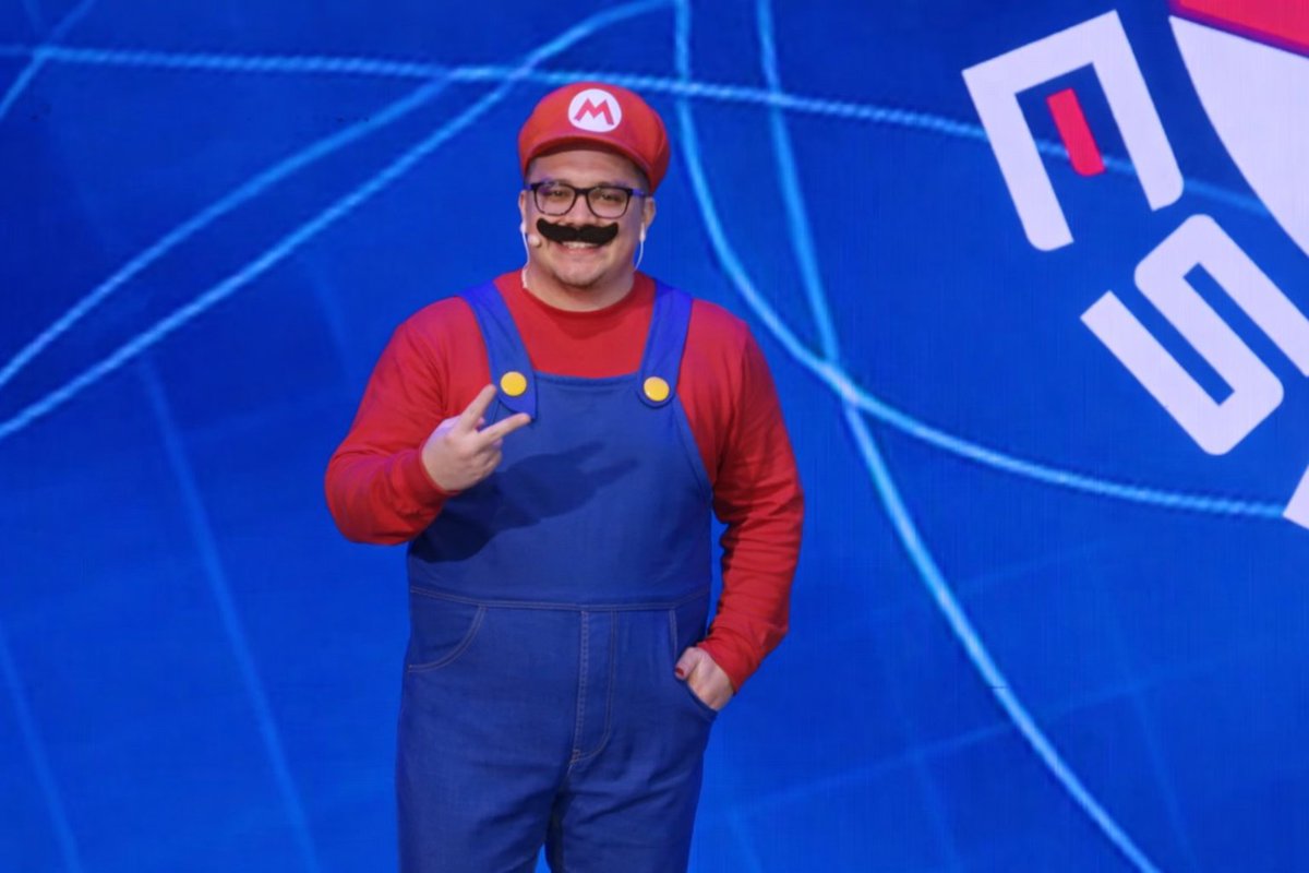 Suaili3's tweet photo. @franco_esca 
En el monologo de "el verdadero privilegio" dijo que quería un overol pero que nunca lo compraría, pues sabía que no le quedaría bien... Xd
No aguanté jaja perdón, tqm franco

#francoescamilla https://t.co/PgDccxqpzd
