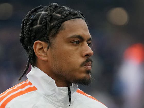 MLS_fra's tweet image. 🚨L’entraîneur du FC Cincinnati, Pat Noonan a déclaré que les examens n’ont révélé aucune inquiétude majeure sur la blessure d’Evander.🤕

Il ne jouera pas demain contre O&amp;amp;M FC, mais son absence ne devrait pas être de longue durée.

(@LaurelPfahler)

#MLS | #AllForCincy