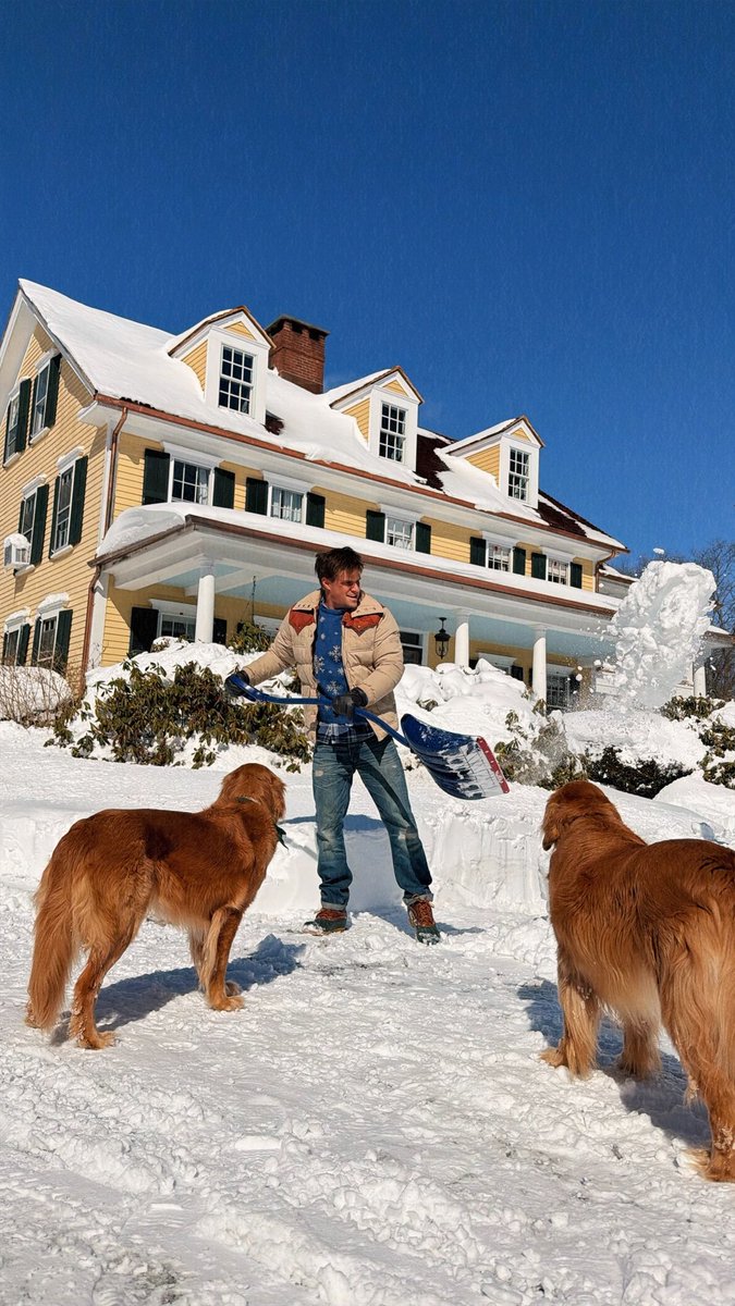 ▼ Kiel James Patrick tweet media