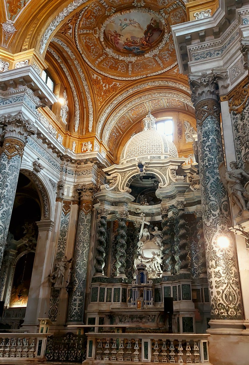 minushka tweet media