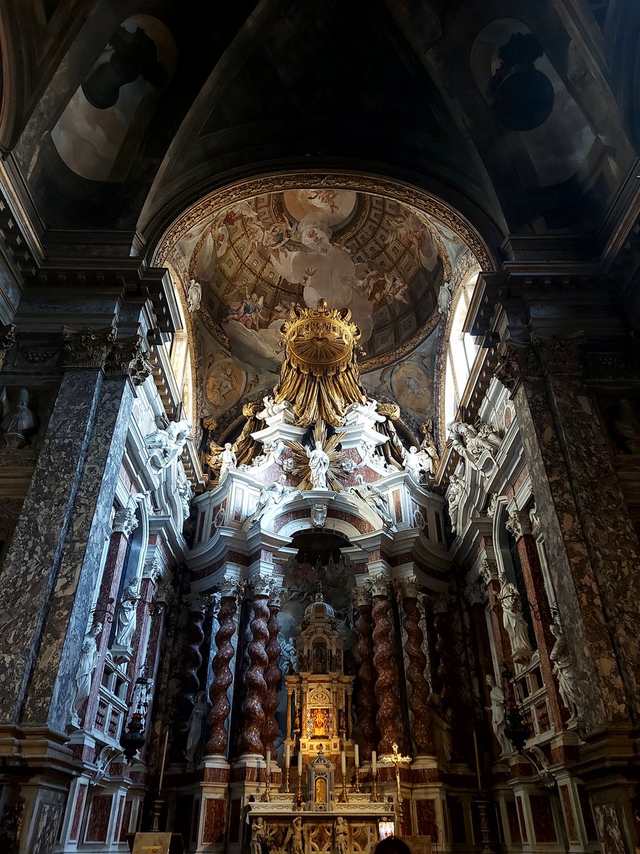 minushka tweet media