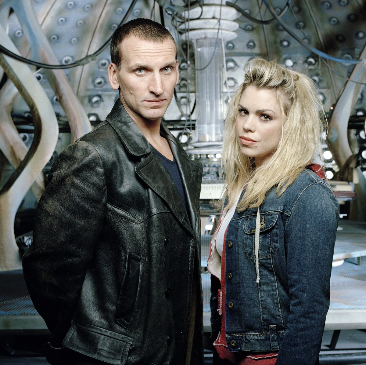 Snare is an original #DoctorWho audio drama released in 2025 and available to download from #BigFinishProductions. The story stars #ChristopherEccleston as the Doctor and #BilliePiper as #RoseTyler. The story was written by Tim Foley.