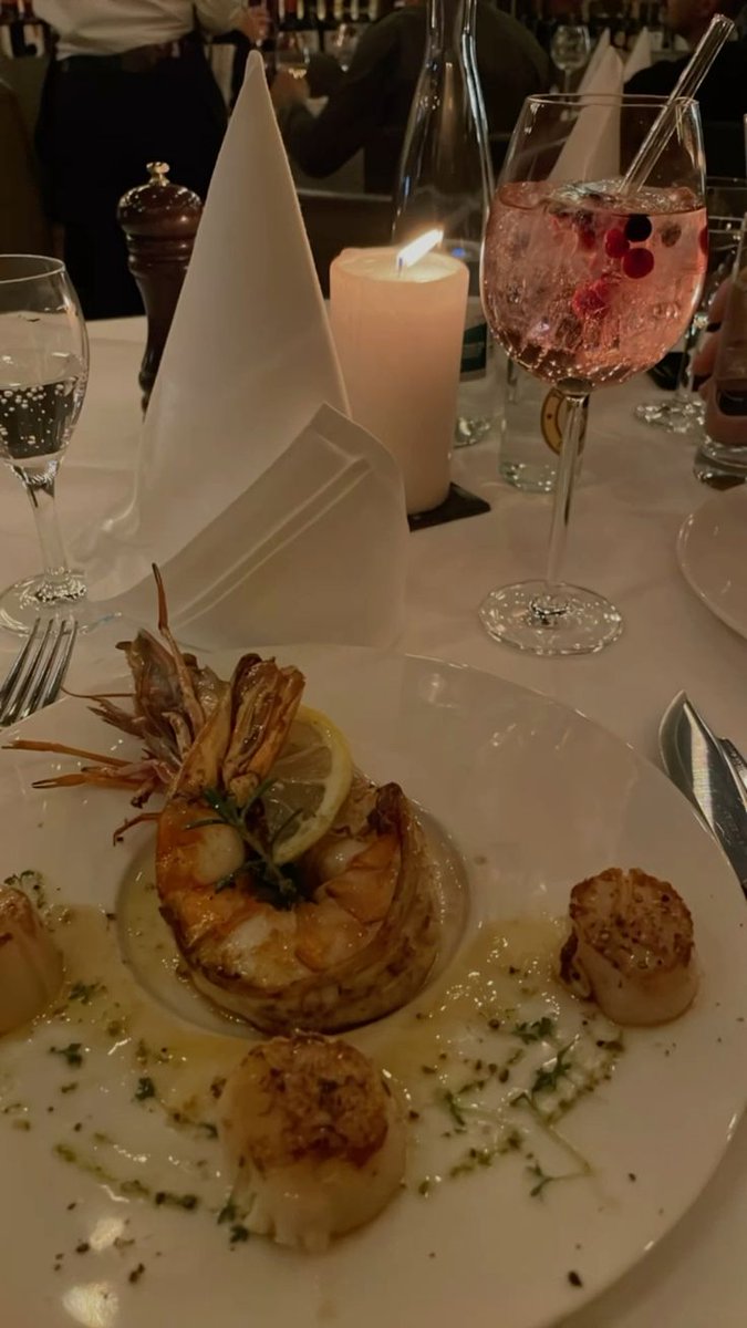 Tolly🌎 tweet media