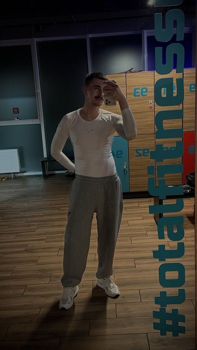 Тут моє імʼя tweet media