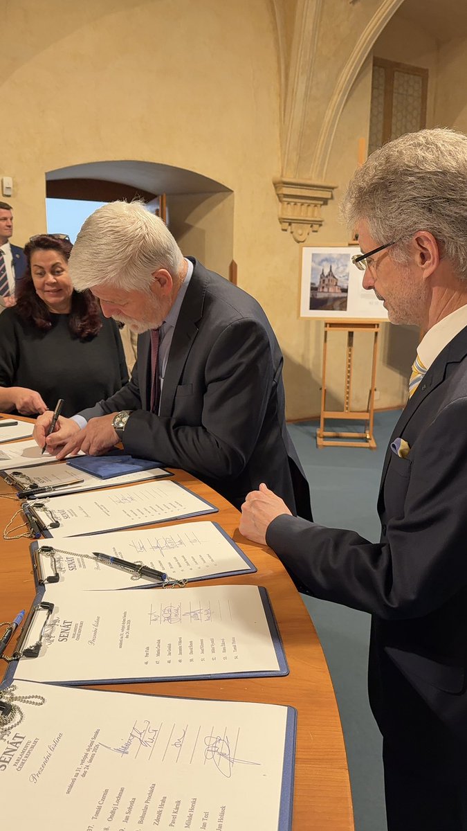 SenatSTANcz tweet media