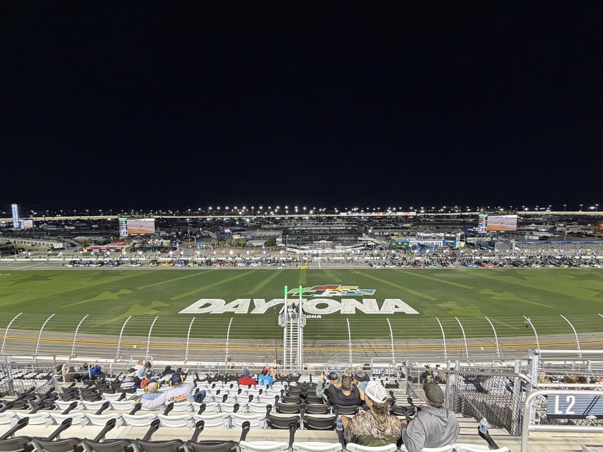 DrwDisneyManiac's tweet photo. From the track to the castle ππ°
Daytona speed π€ Disney magic
Two worlds. One unforgettable trip.
@NASCAR @DAYTONA @WaltDisneyWorld @Disney @DisneyParks
#nascar #nascarweekend #daytona #daytona500 #disney #waltdisneyworld #disneyparks https://t.co/aOytGbo65C