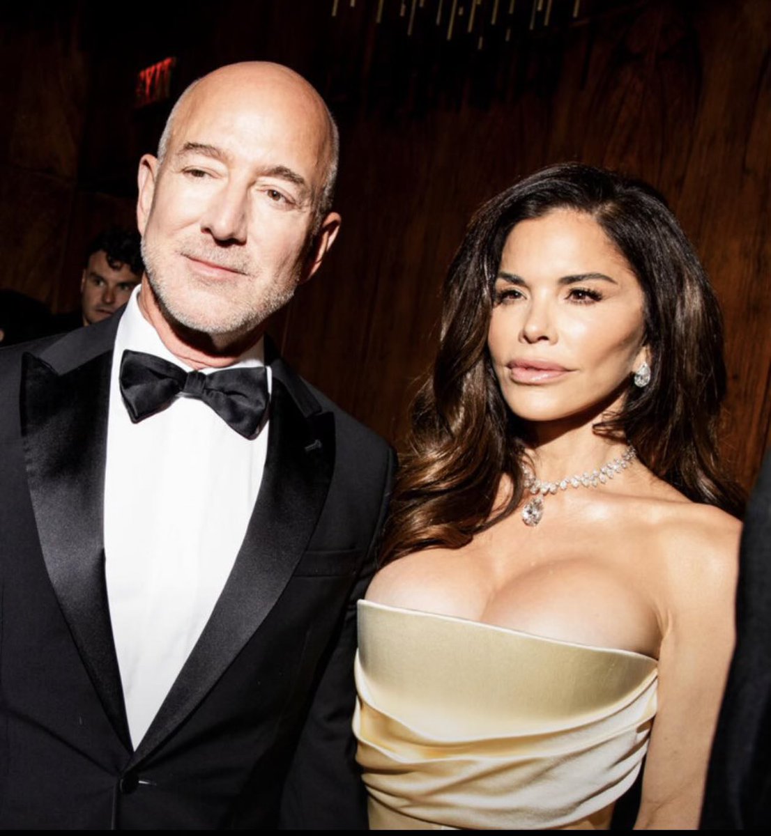 كيتكون مولى شركة أمازون وشاري مرا من سوق بومنديل