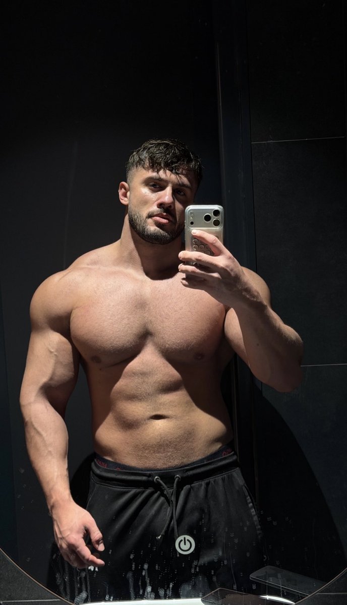 BaniTheBig tweet media