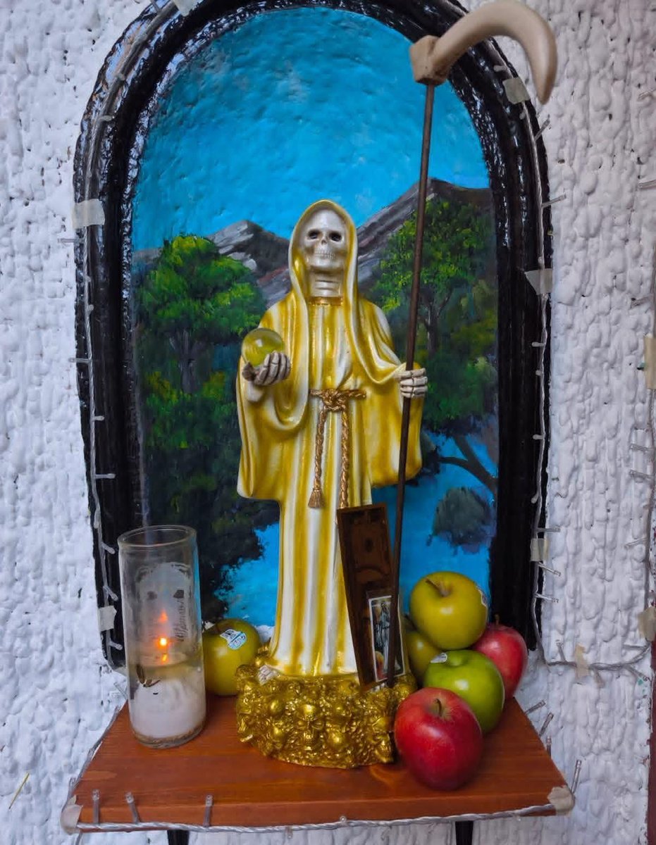 CressidaStone's tweet photo. Prayers for the people of Mexico during this time of unrest and violence. https://t.co/DIsjIzh2ZE
