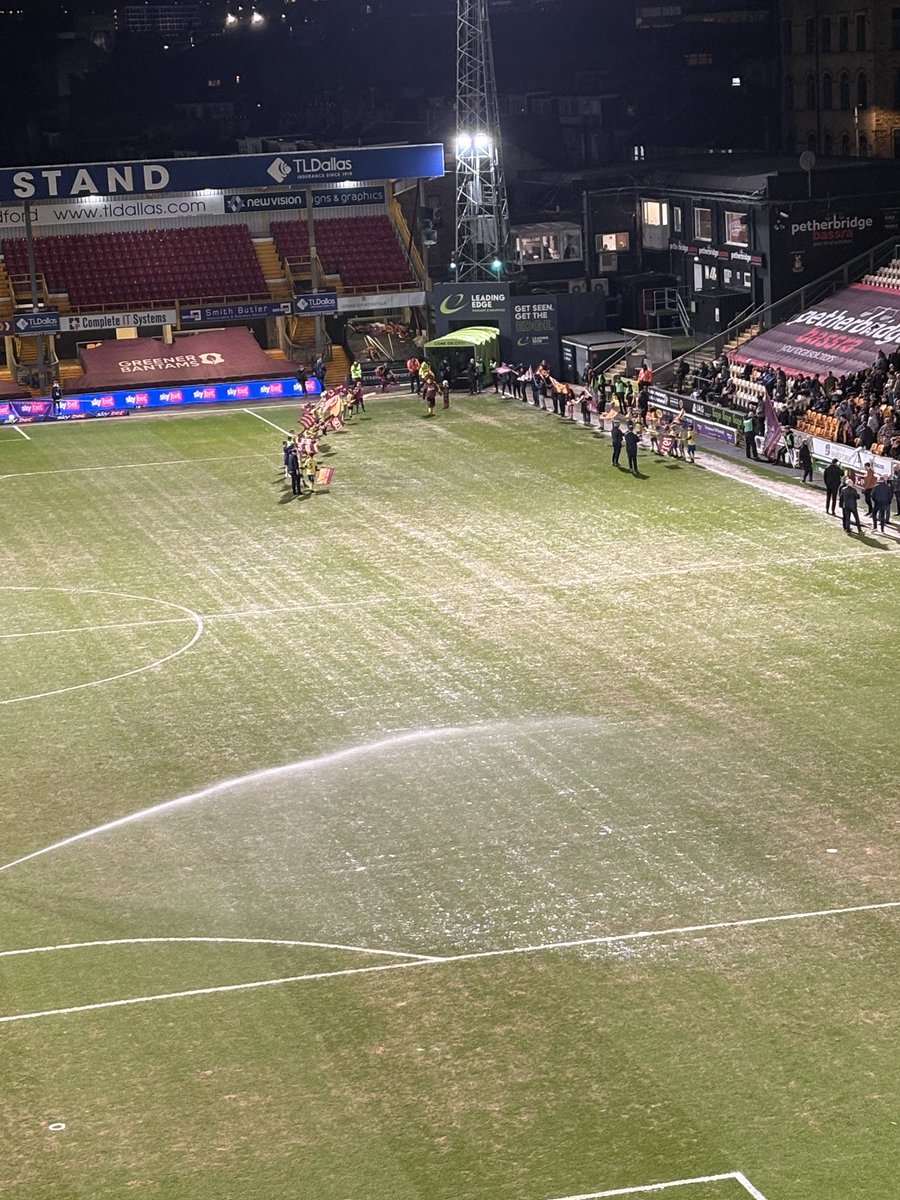 I think it's wet enough lads, turn sprinklers off #bcafc