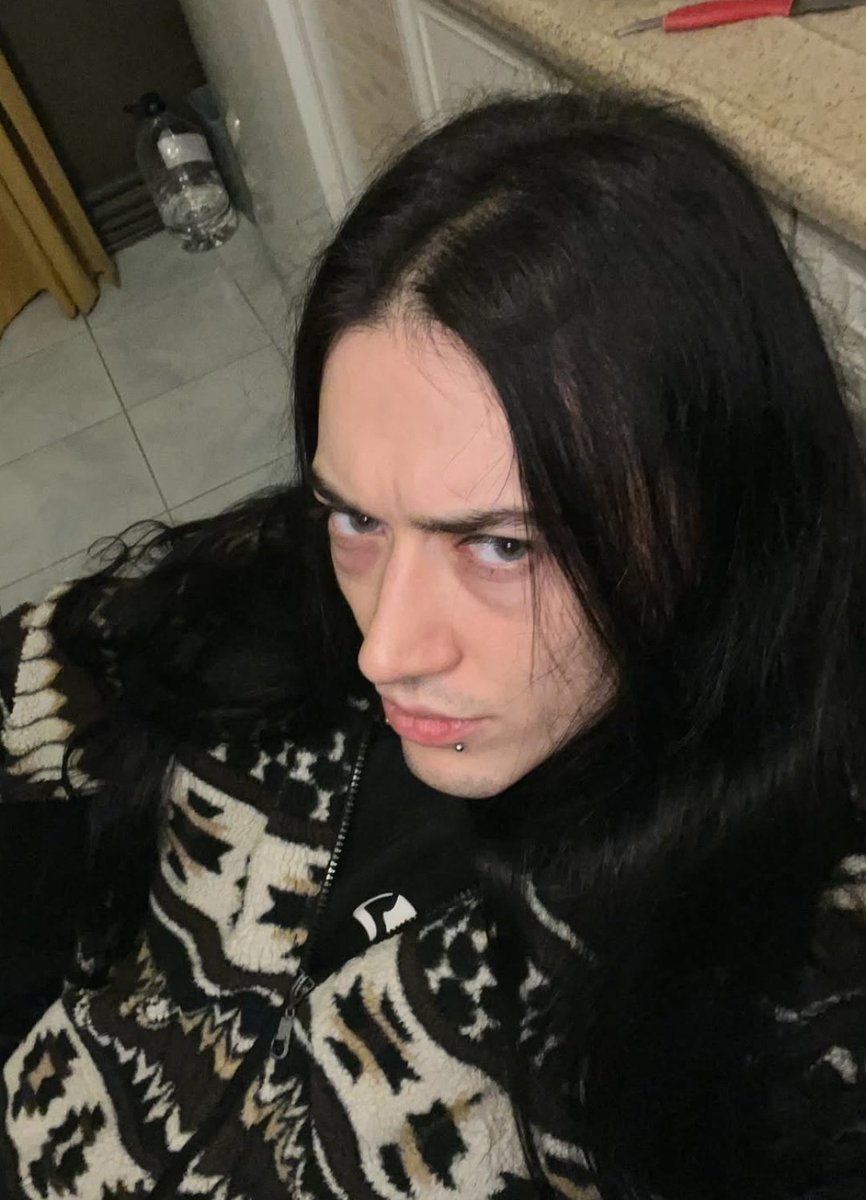 𝑲𝑬𝑽𝑰𝑵 tweet media