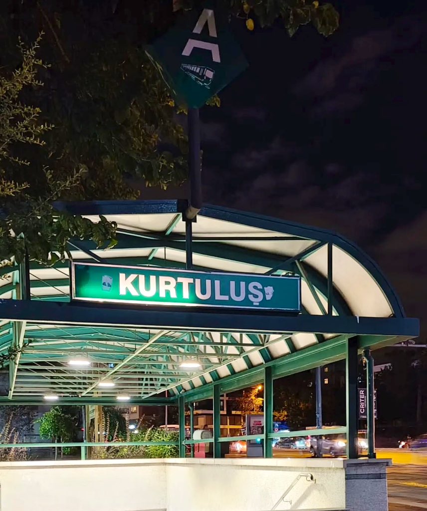 bu şehirde hüzünler de mutluluklar da yan yana yaşanır 

ankara, şubat 2026