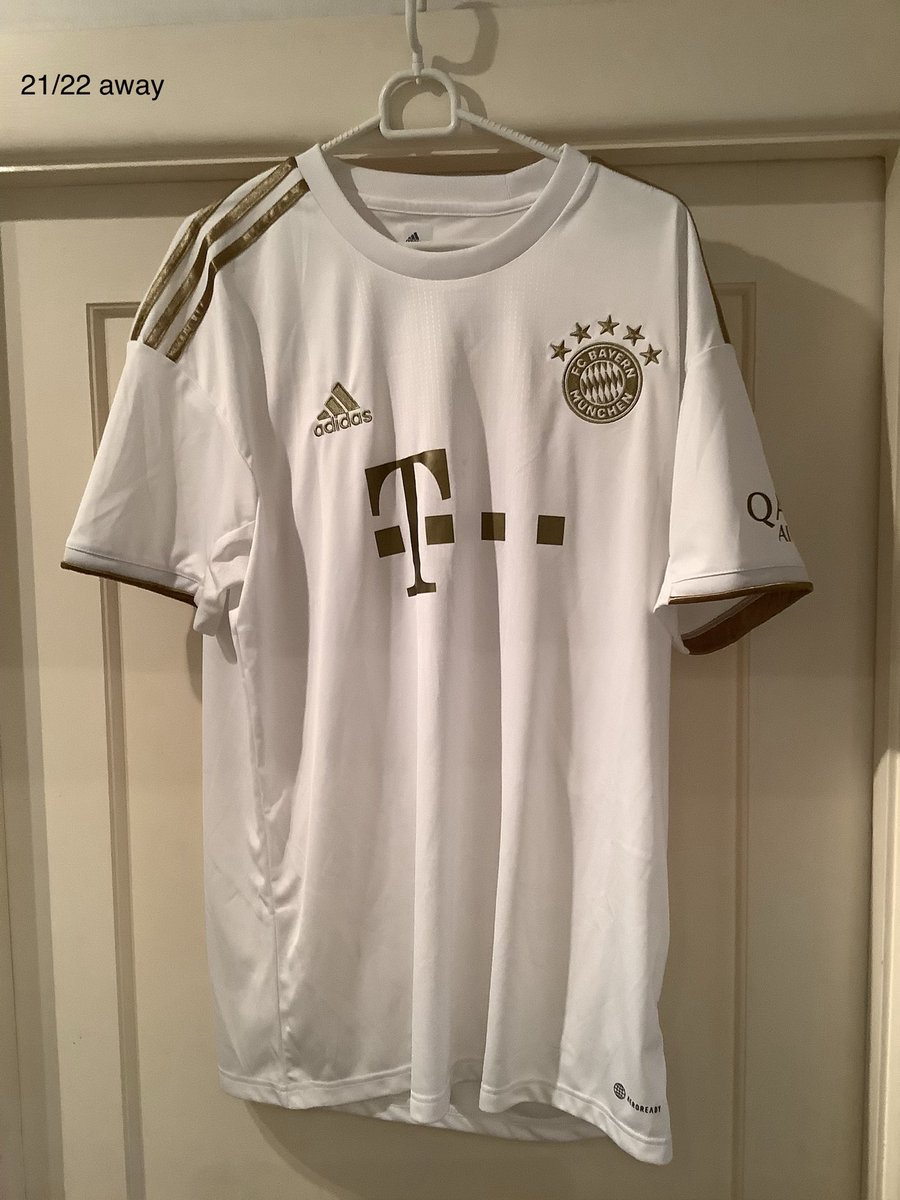 Jonas @threefingers 🎩 tweet media