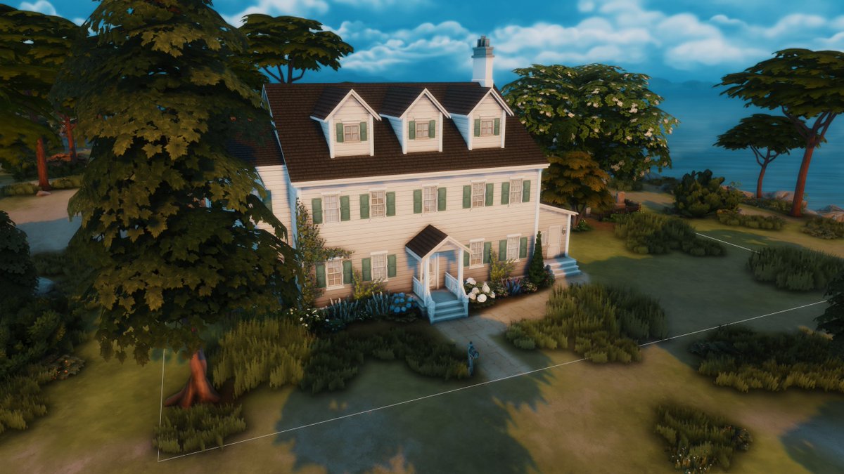 An old house in Windenburg. Definitely haunted. ✨